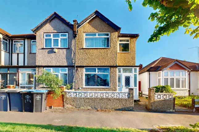 4 bed property, in Charterhouse Avenue, £600,000