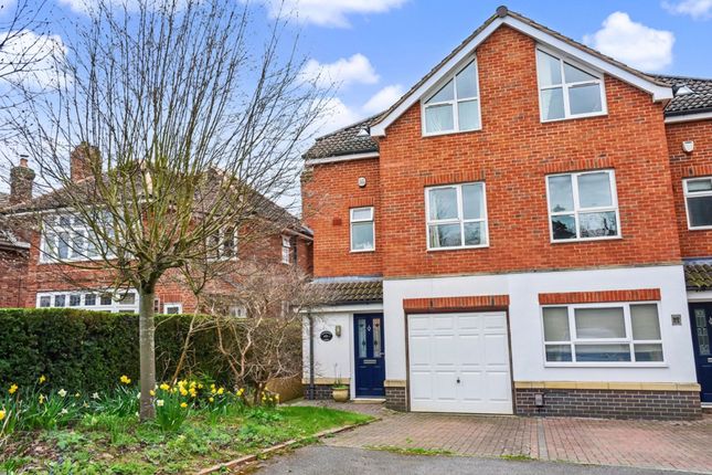 4 bed property, in Bramcote Lane, £392,000