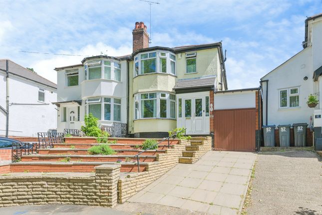 3 bed property, in Hillyfields Road, £260,000