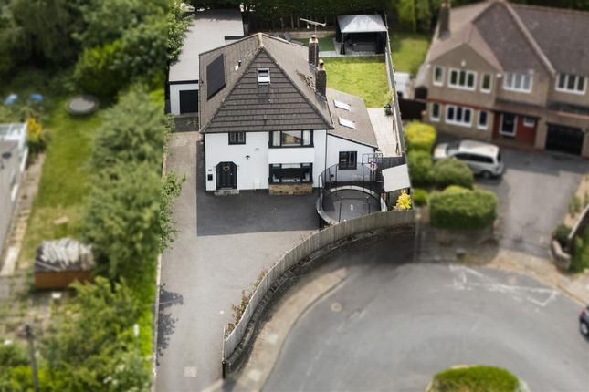 5 bed property, in Acre House Avenue, £650,000