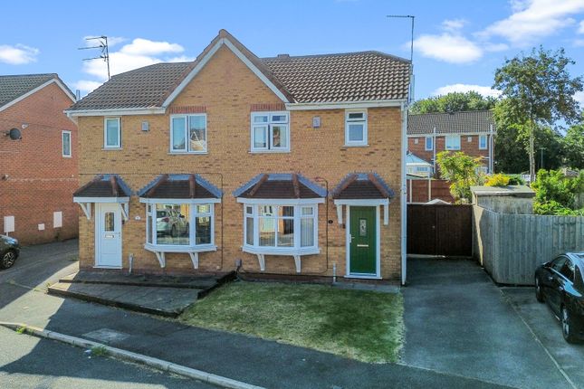 3 bed property, in Derringstone Close, £185,000