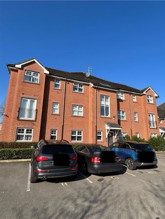 1 bed property, in Kingsway South, £80,000