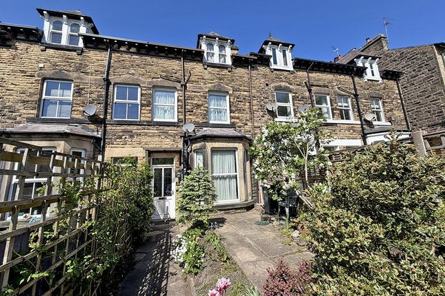 4 bed property, in Franklin Road, £365,000