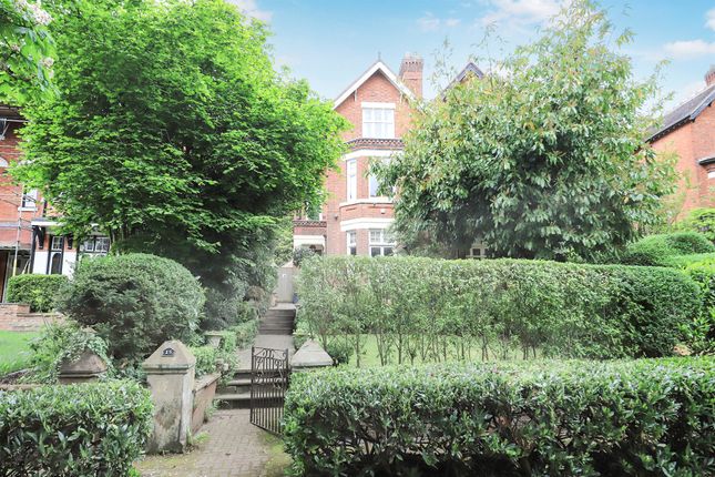 5 bed property, in Park Dale West, £675,000