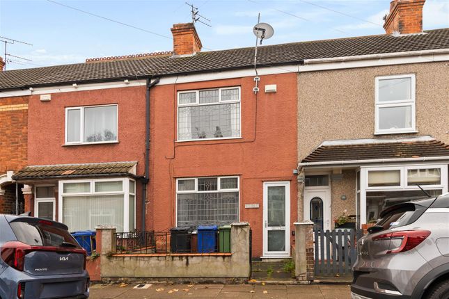 2 bed property, in Cooper Road, £90,000