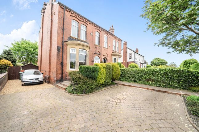 5 bed property, in Bradford Road, £500,000
