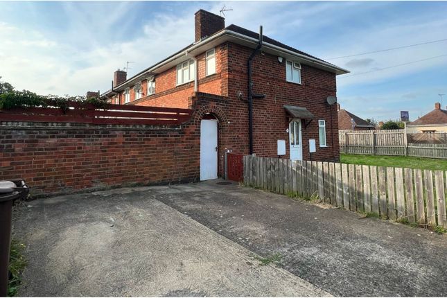 3 bed property, in Manor Road, £210,000