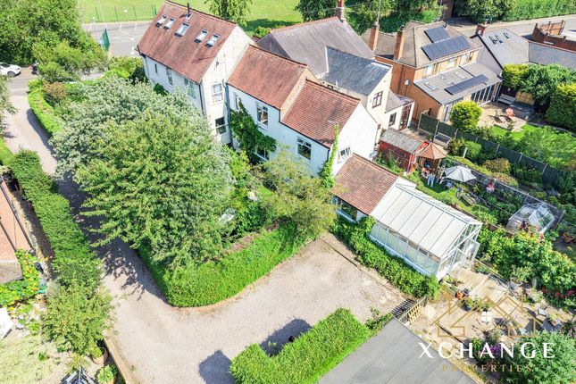 3 bed property, in 24A Butt Lane, £325,000