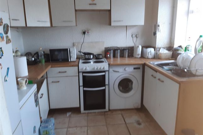 3 bed property, in Russell Avenue, £130,000