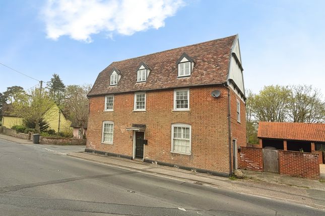 2 bed property, in Plumbers Mews, £150,000