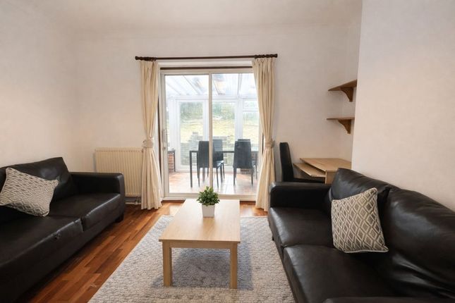 4 bed property, in Medmerry Hill, £440,000