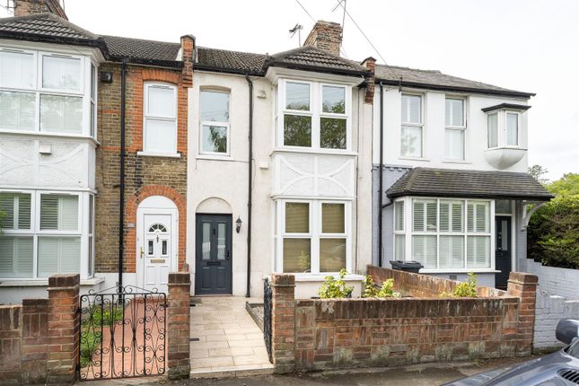 2 bed property, in Grove Hill, £575,000