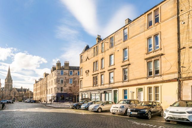 3 bed property, in 23 Iona Street, £240,000