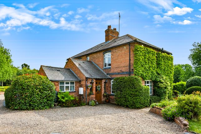 4 bed property, in Charlton, £825,000
