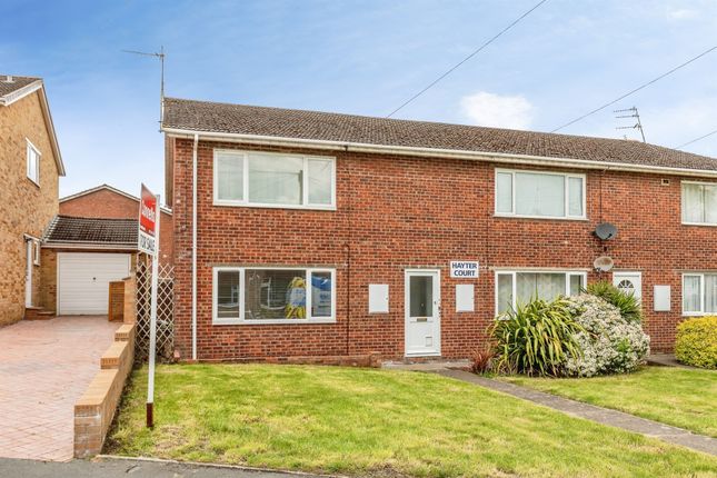 1 bed property, in Charlton Mead Drive, £160,000
