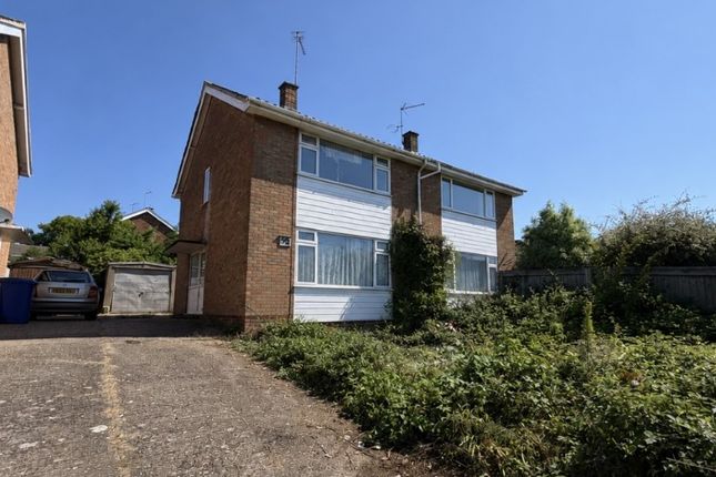 3 bed property, in 74 Abbot Road, £100,000