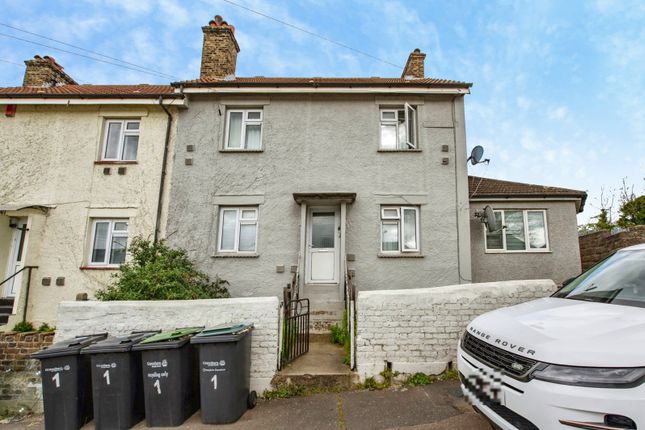 3 bed property, in Huntley Avenue, £350,000