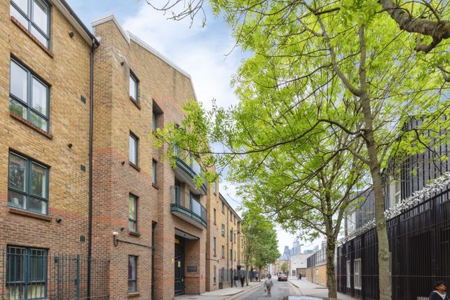 2 bed property, in 2 Durward Street, £575,000