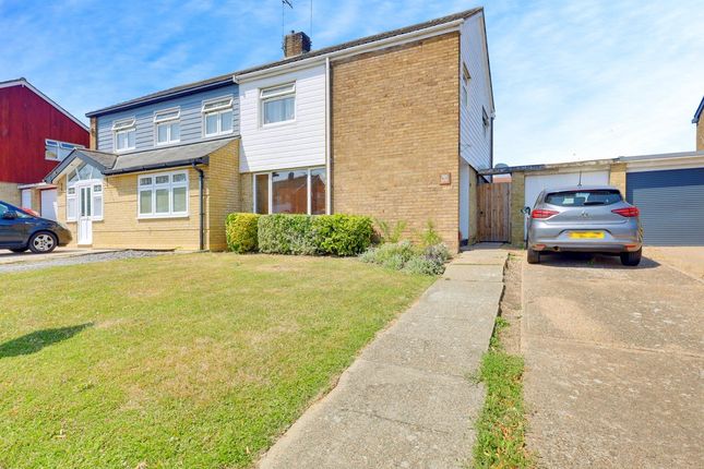 3 bed property, in Sparrows Herne, £450,000