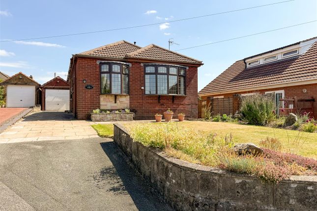2 bed property, in Overland Drive, £225,000
