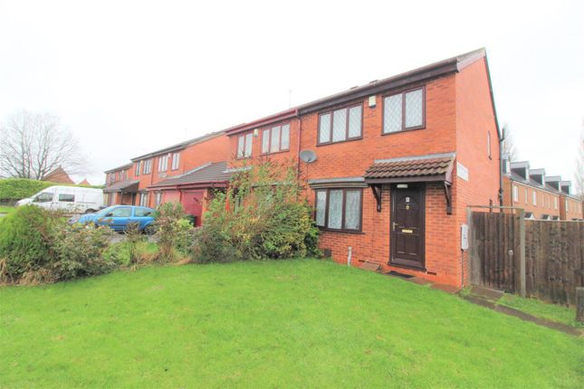 3 bed property, in Grafton Court, £250,000