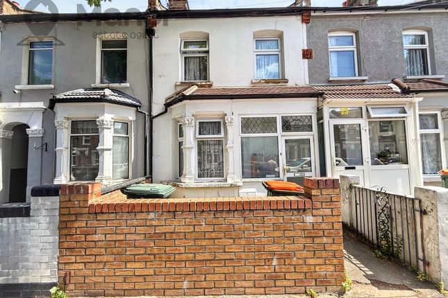3 bed property, in St. Martin's Avenue, £475,000