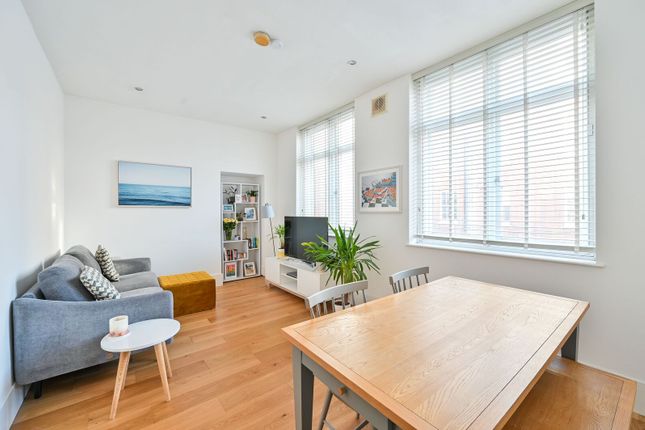 1 bed property, in Merrow Street, £300,000