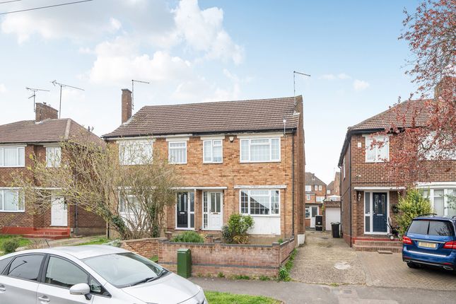 3 bed property, in Pennine Avenue, £365,000