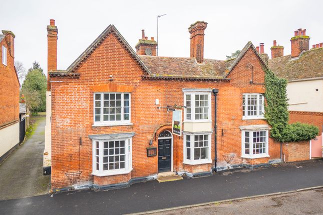 4 bed property, in Cavendish, £400,000