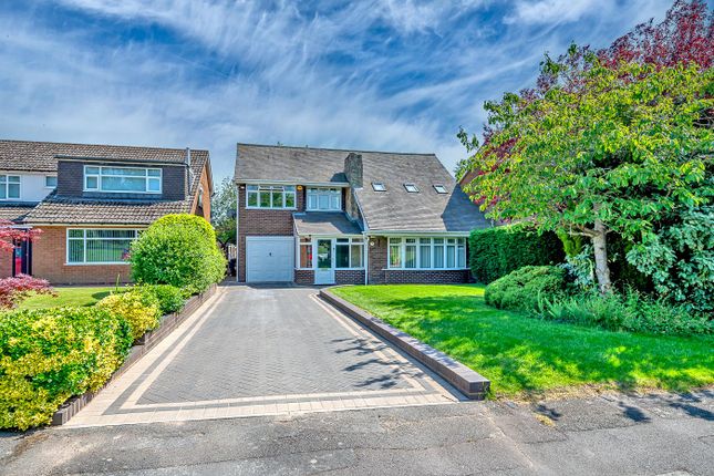 4 bed property, in Meriden Close, £489,950
