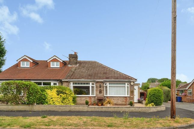 2 bed property, in Whitgift Close, £179,950