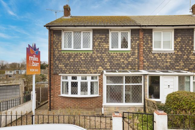 3 bed property, in Kevin Drive, £220,000