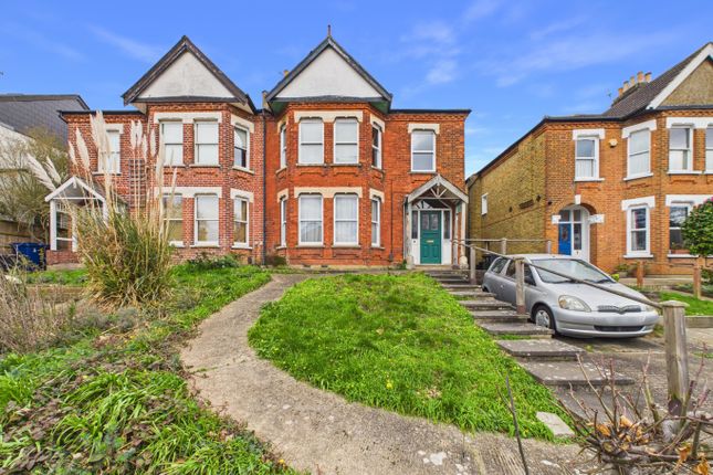 5 bed property, in Bromley, £925,000