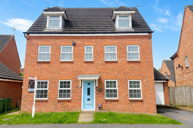 5 bed property, in Navigation Drive, £450,000