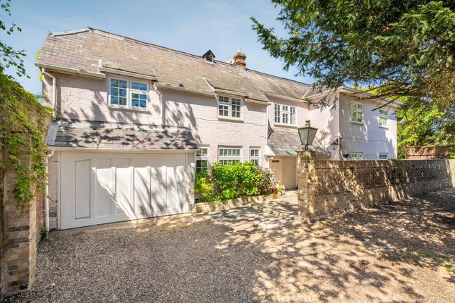5 bed property, in High Street, £1,150,000