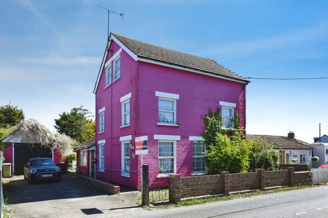 4 bed property, in South Street, £440,000