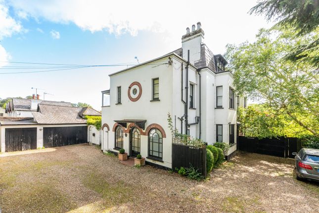 3 bed property, in Burnham House, £650,000
