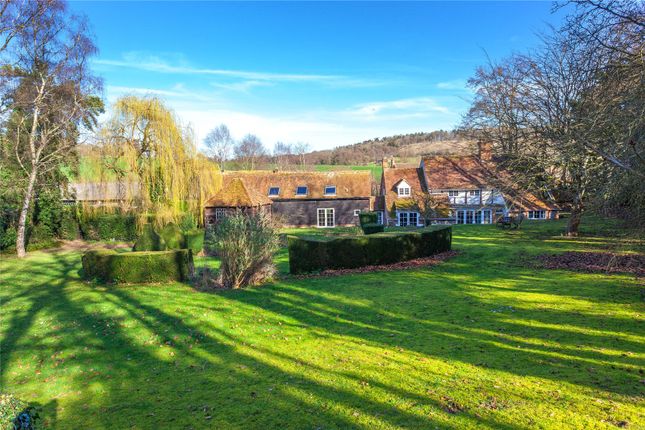 4 bed property, in Middle Assendon, £1,550,000