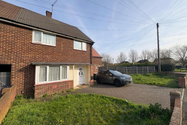 3 bed property, in Newbery Road, £425,000