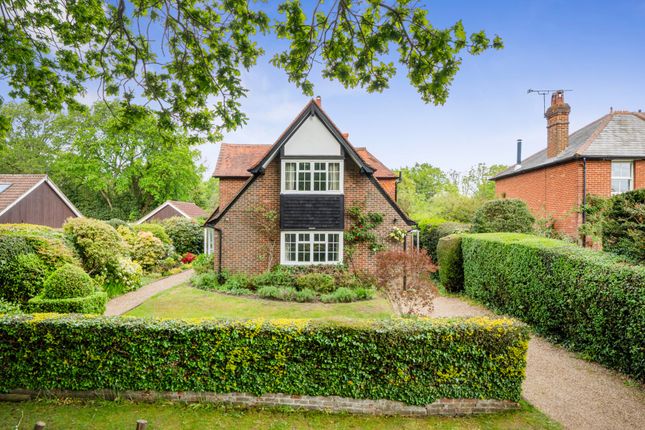 5 bed property, in Dawney Hill, £1,100,000