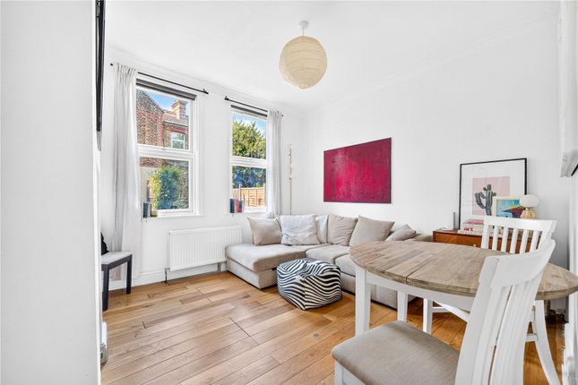 2 bed property, in Clementina Road, £450,000