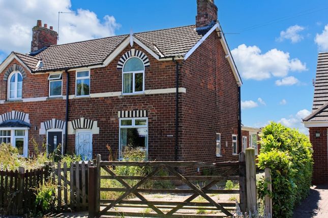 3 bed property, in Low Road, £135,000