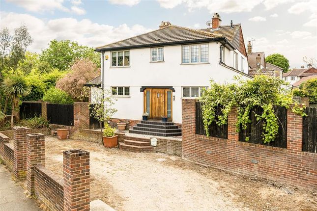 4 bed property, in Exford Road, £699,950