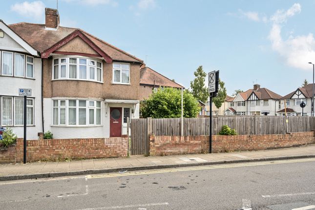 3 bed property, in Methuen Road, £550,000