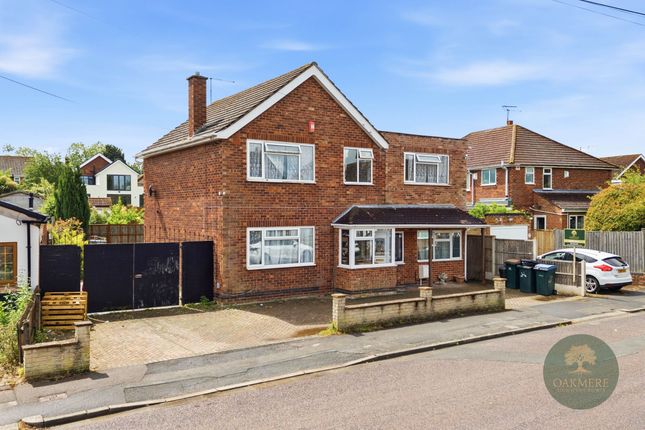 5 bed property, in Ivybridge Road, £525,000