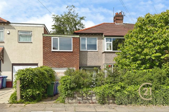 4 bed property, in North Linkside Road, £200,000
