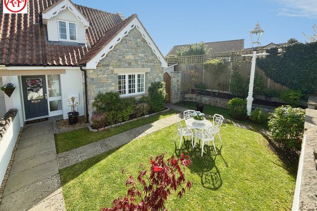 2 bed property, in Ash Tree Farm Court, £375,000