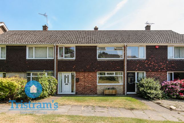 3 bed property, in Moorfield Court, £184,950