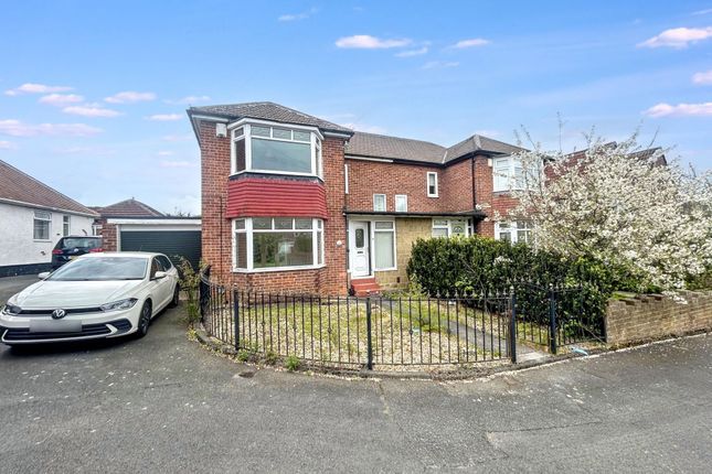 3 bed property, in Queens Drive, £275,000
