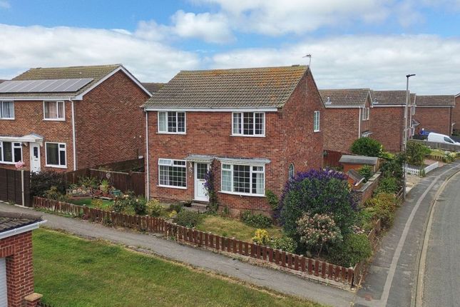 4 bed property, in 23 Eskdale Road, £280,000